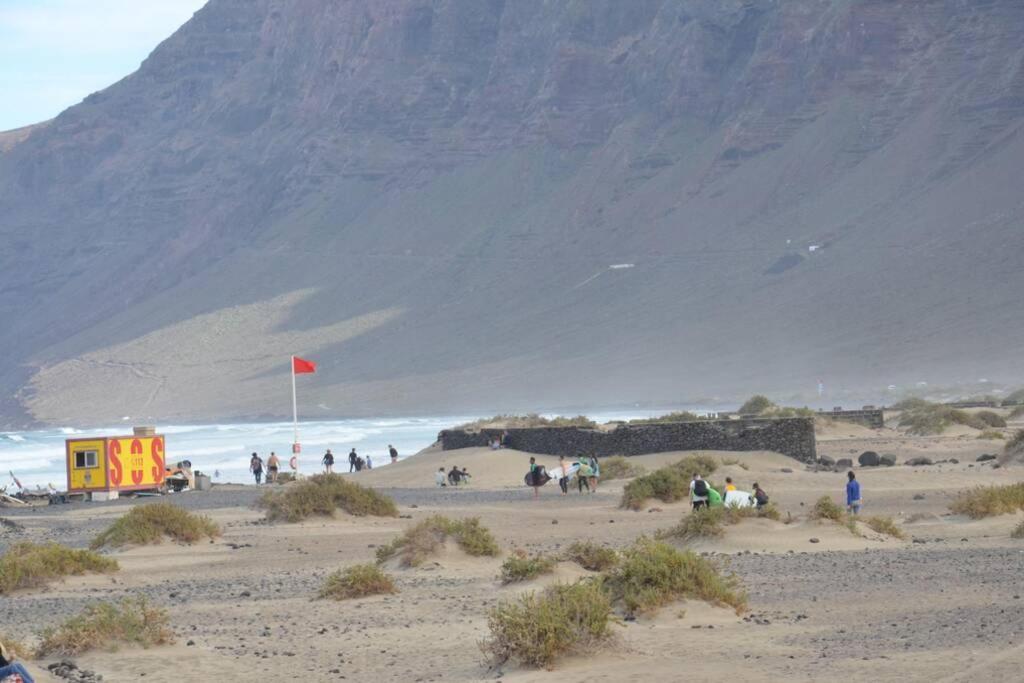 Lanzarote Famara Beach Exterior photo